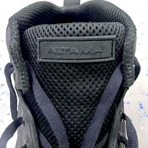 Altama Assault maritime mid boot.